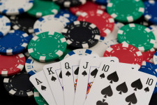 Mách Nhỏ Cách Chơi Poker Giỏi Cho Người Mới Bắt Đầu